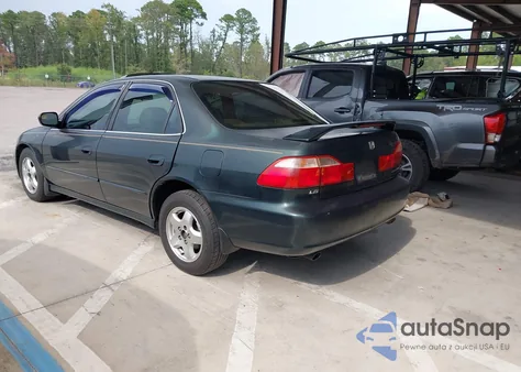 2000 Honda Accord 3.0 Ex из США, поврежденный, VIN 1HGCG1659YA080357
